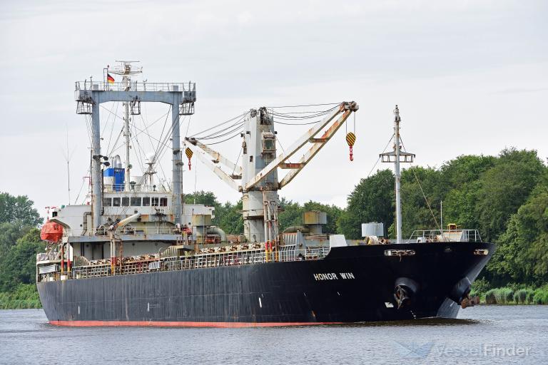 Honor Win - Best Price & Review 2026