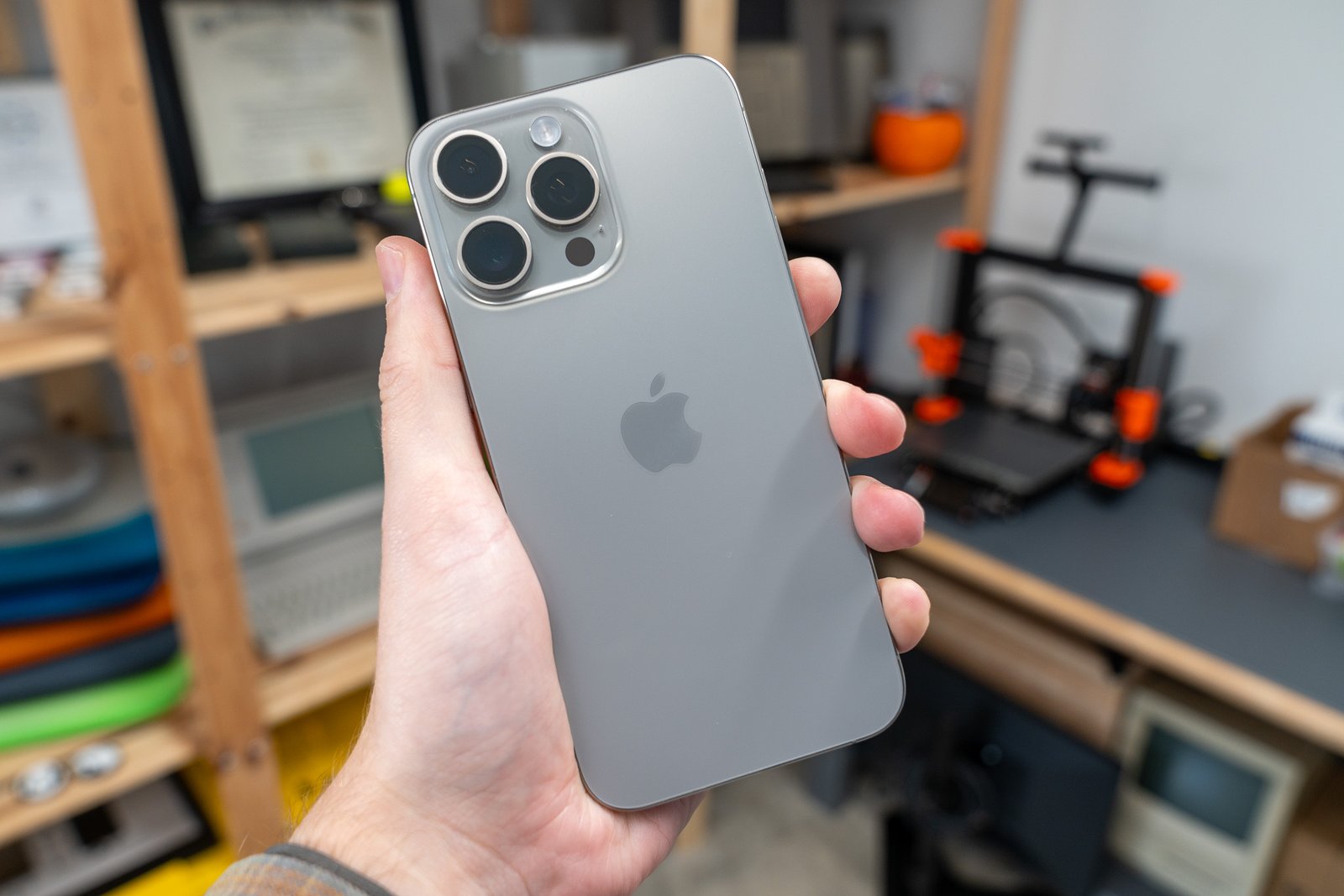 review of iPhone 15 Pro Max Natural Titanium